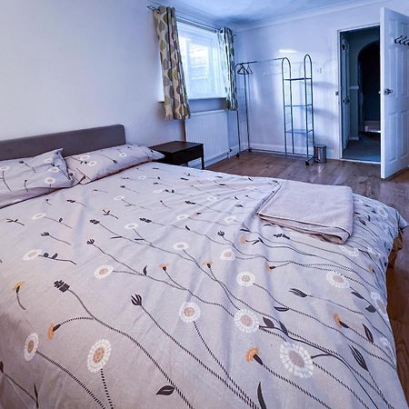 Spacious Retreat - Remote Worker & Family Friendly Portsmouth Luaran gambar