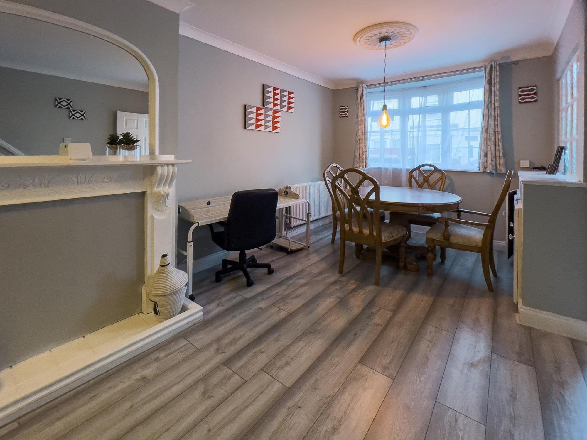 Spacious Retreat - Remote Worker & Family Friendly Portsmouth Luaran gambar